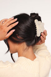 Peta Hair Clip - Pearl