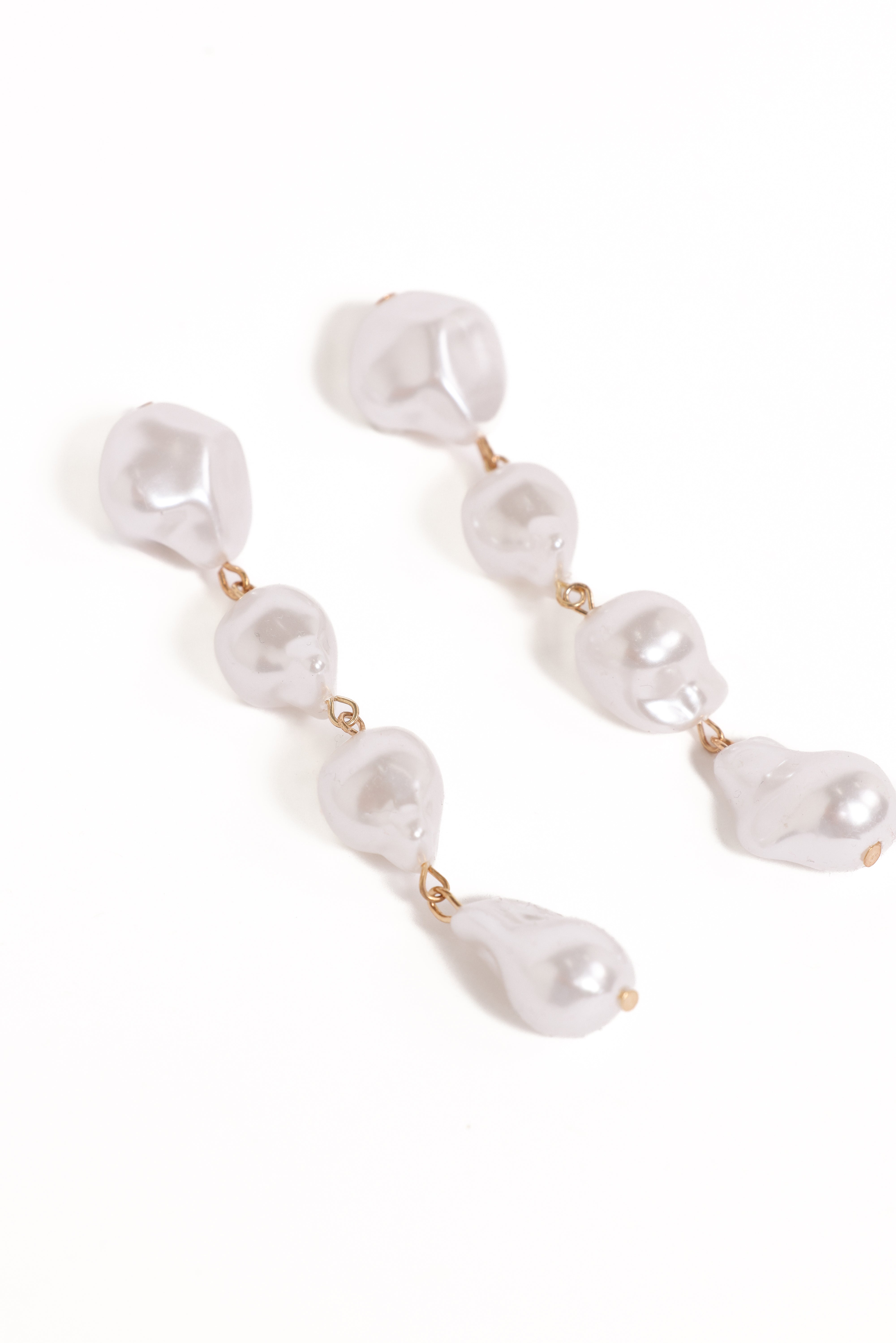 Elyse Drop Earrings - Pearl