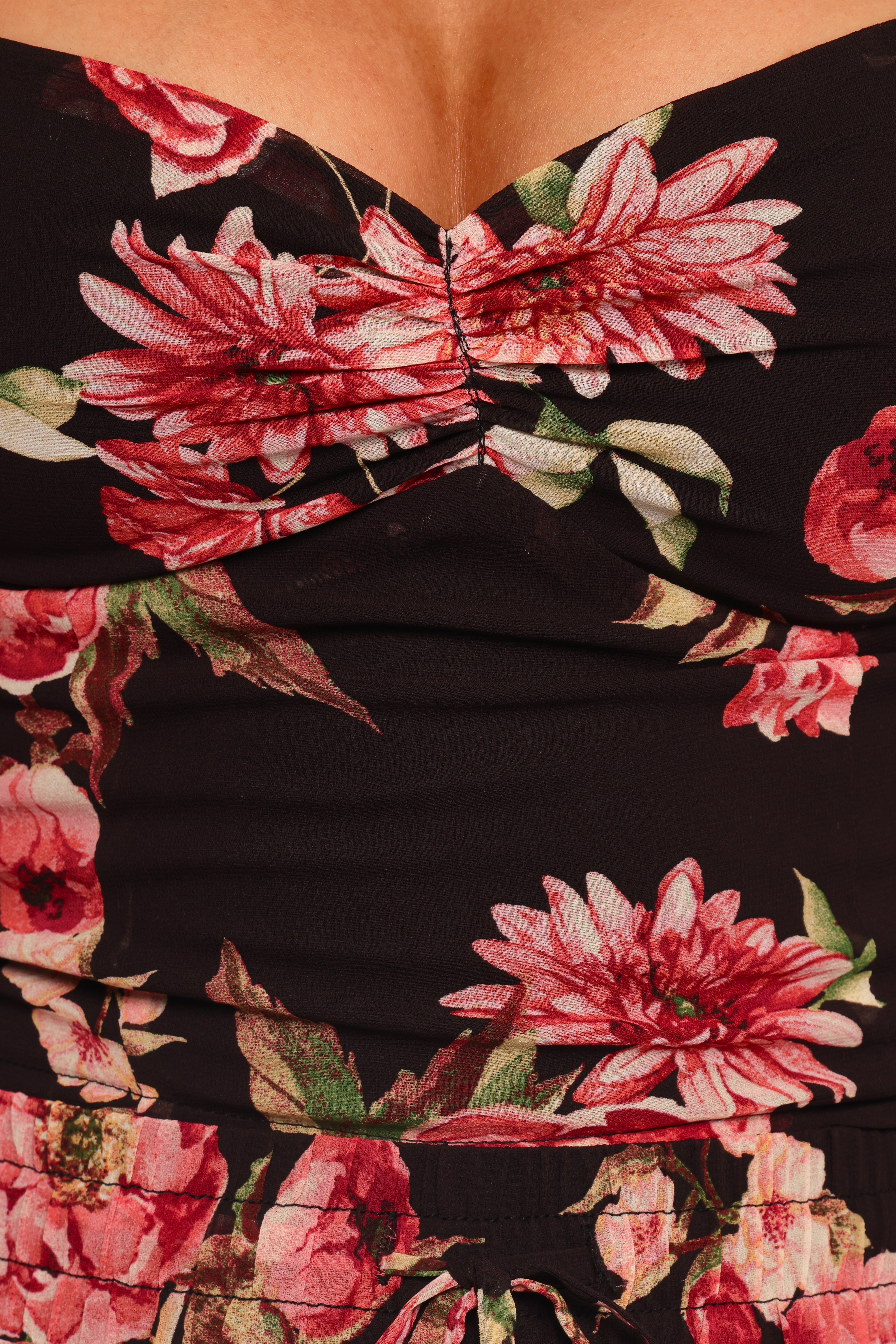 Noel Top - Black Floral