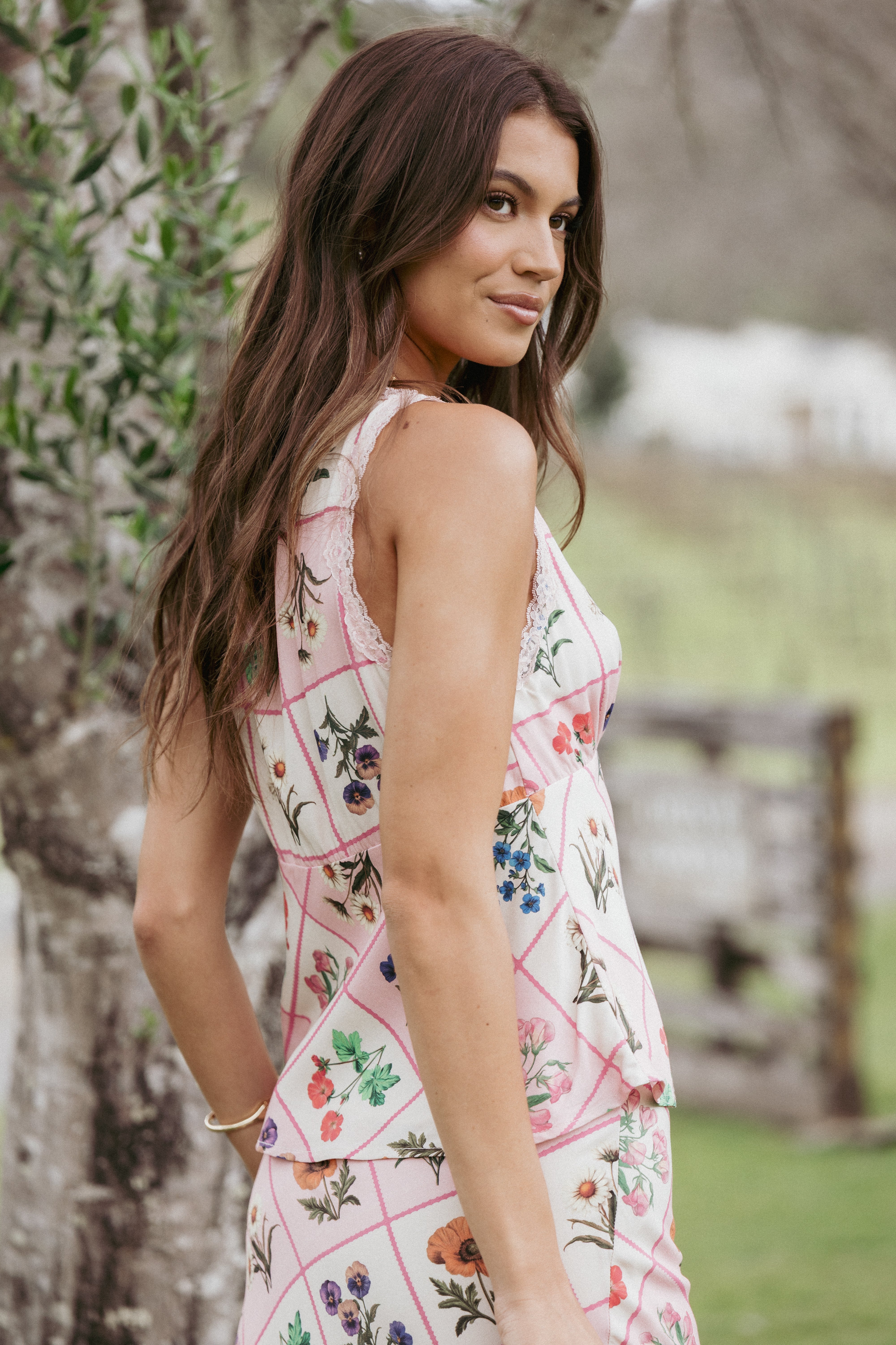 Kelso Top - Flora Tile