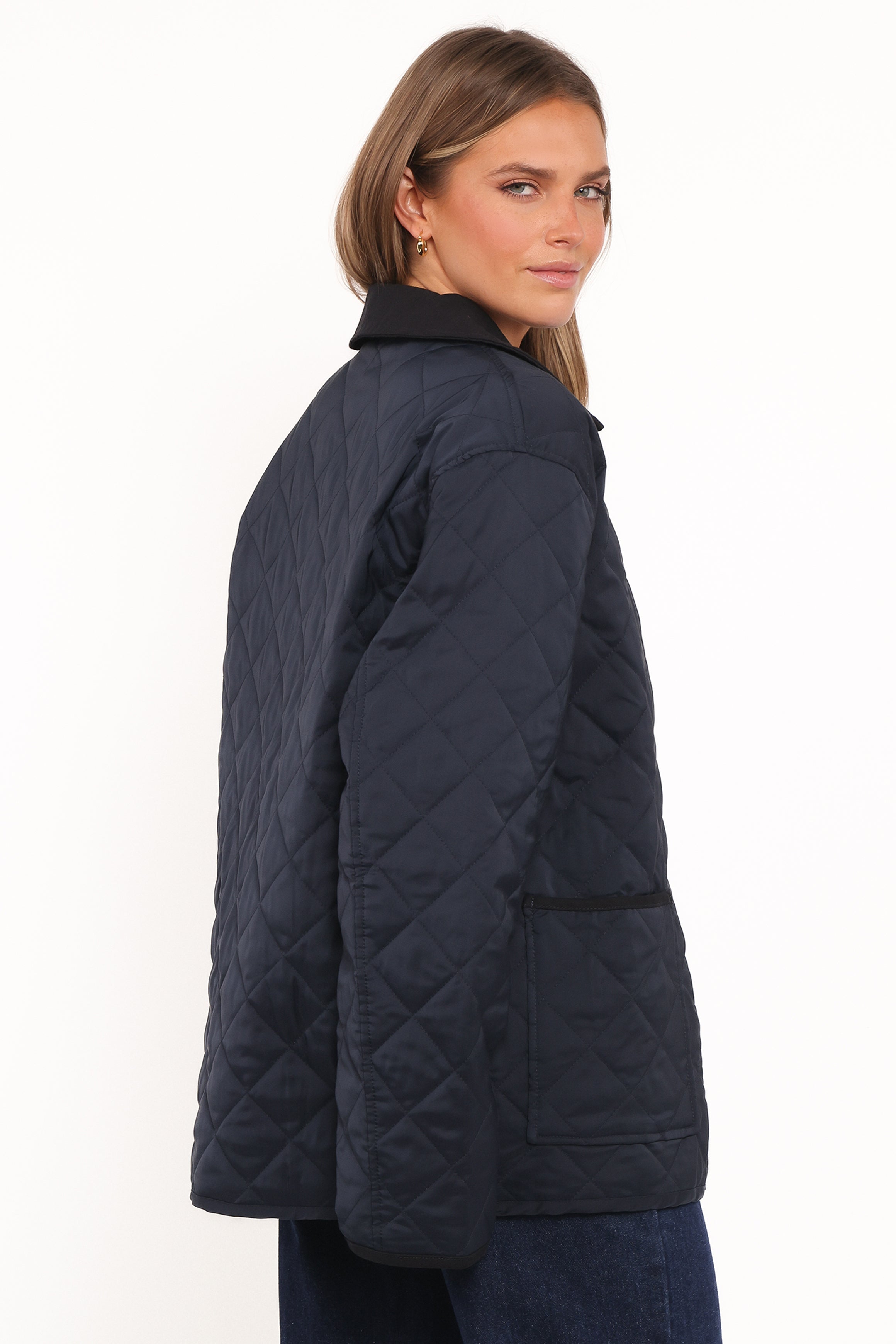 Lynly Quilted Barn Jacket - Navy