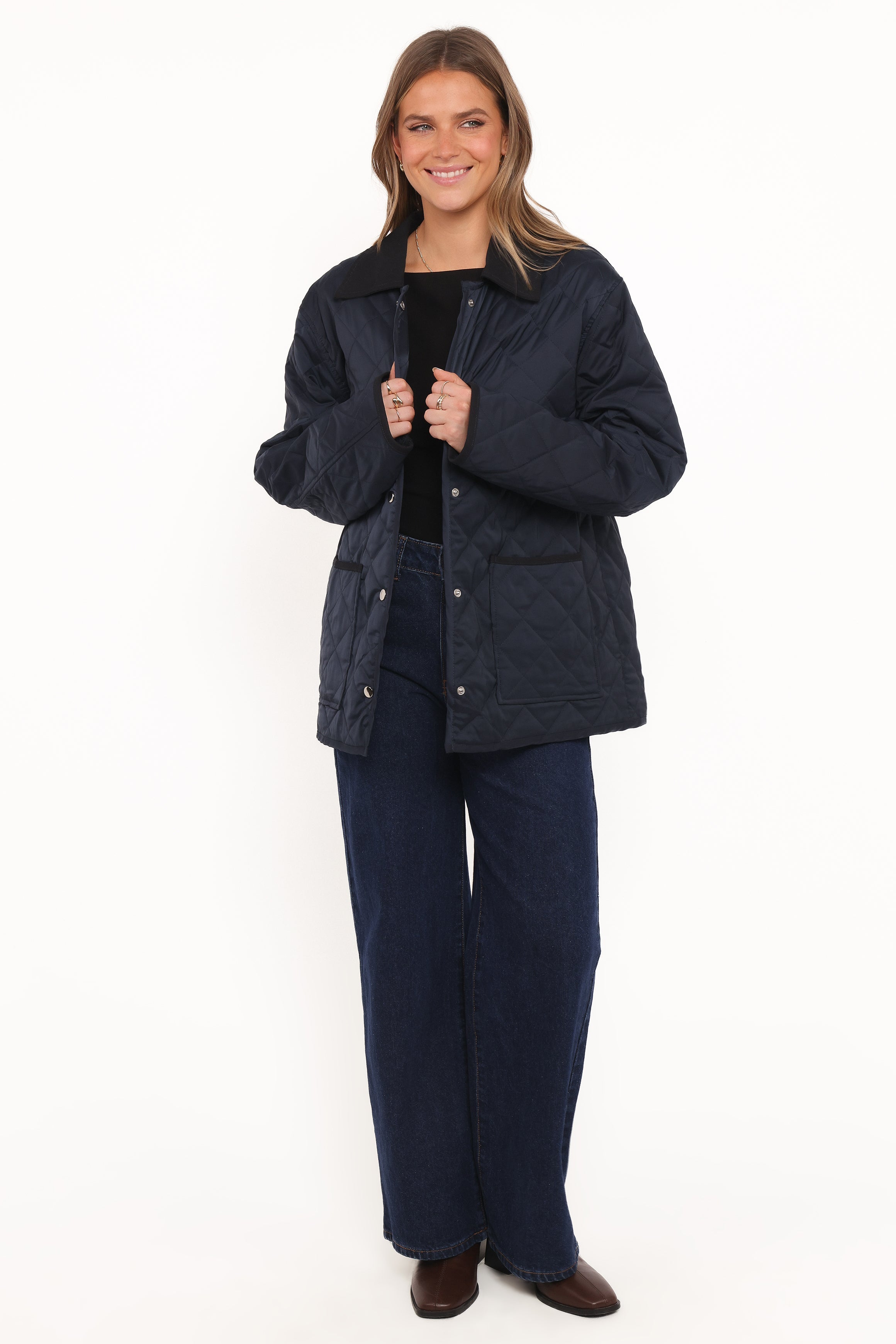 Lynly Quilted Barn Jacket - Navy