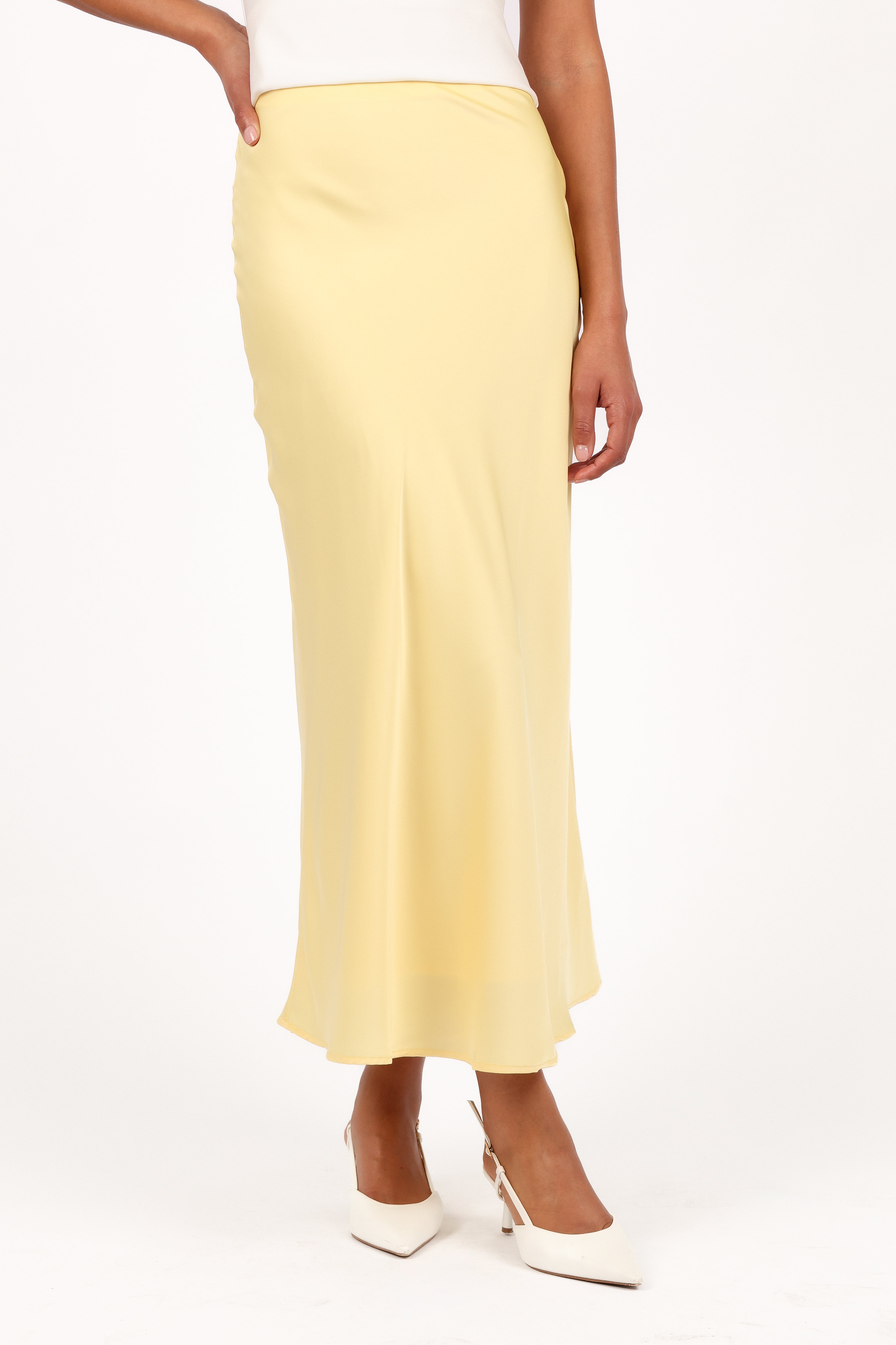 BOTTOMS @Nellie Satin Midi Skirt - Honeysuckle Yellow