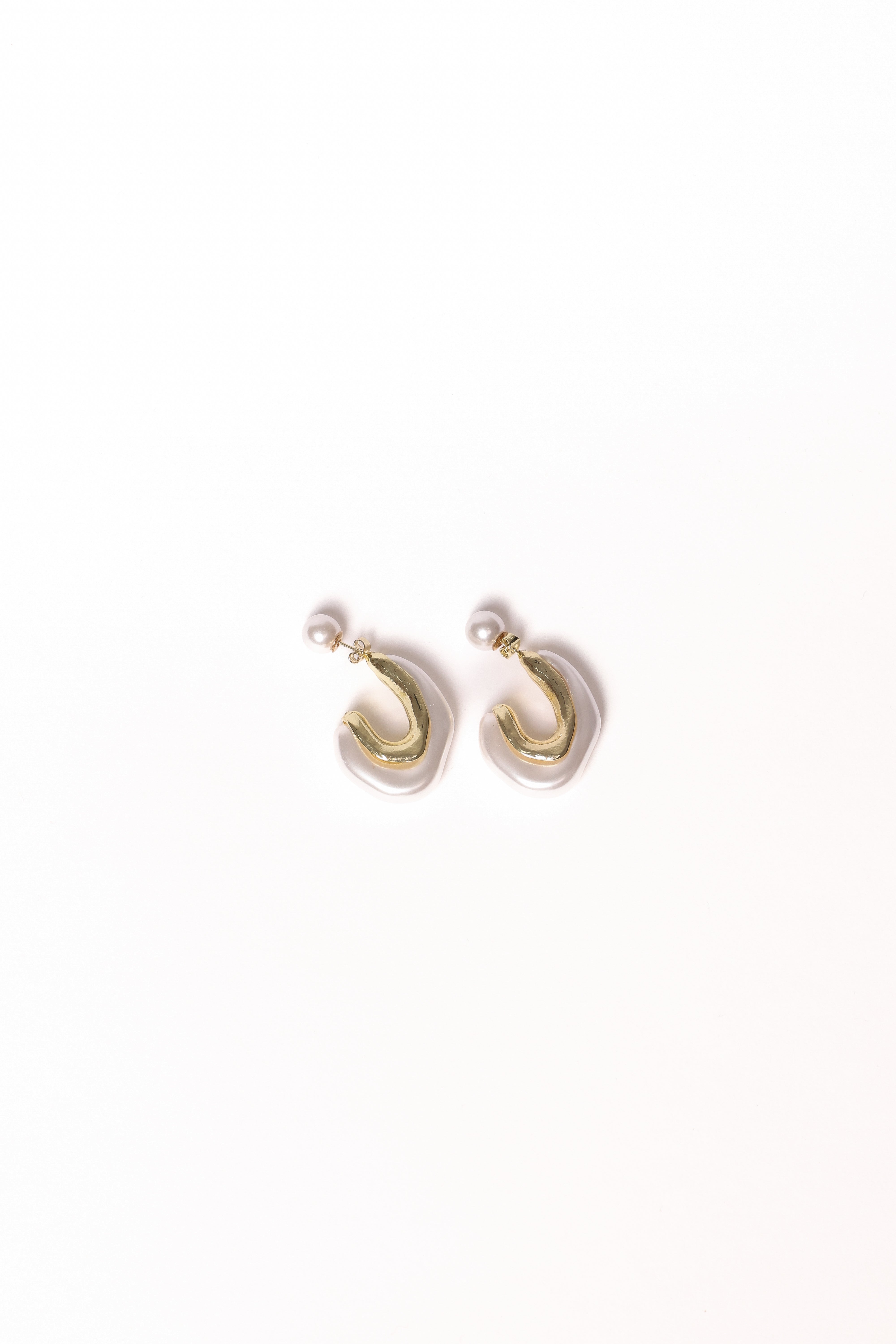 Paola Earrings - Gold/Pearl