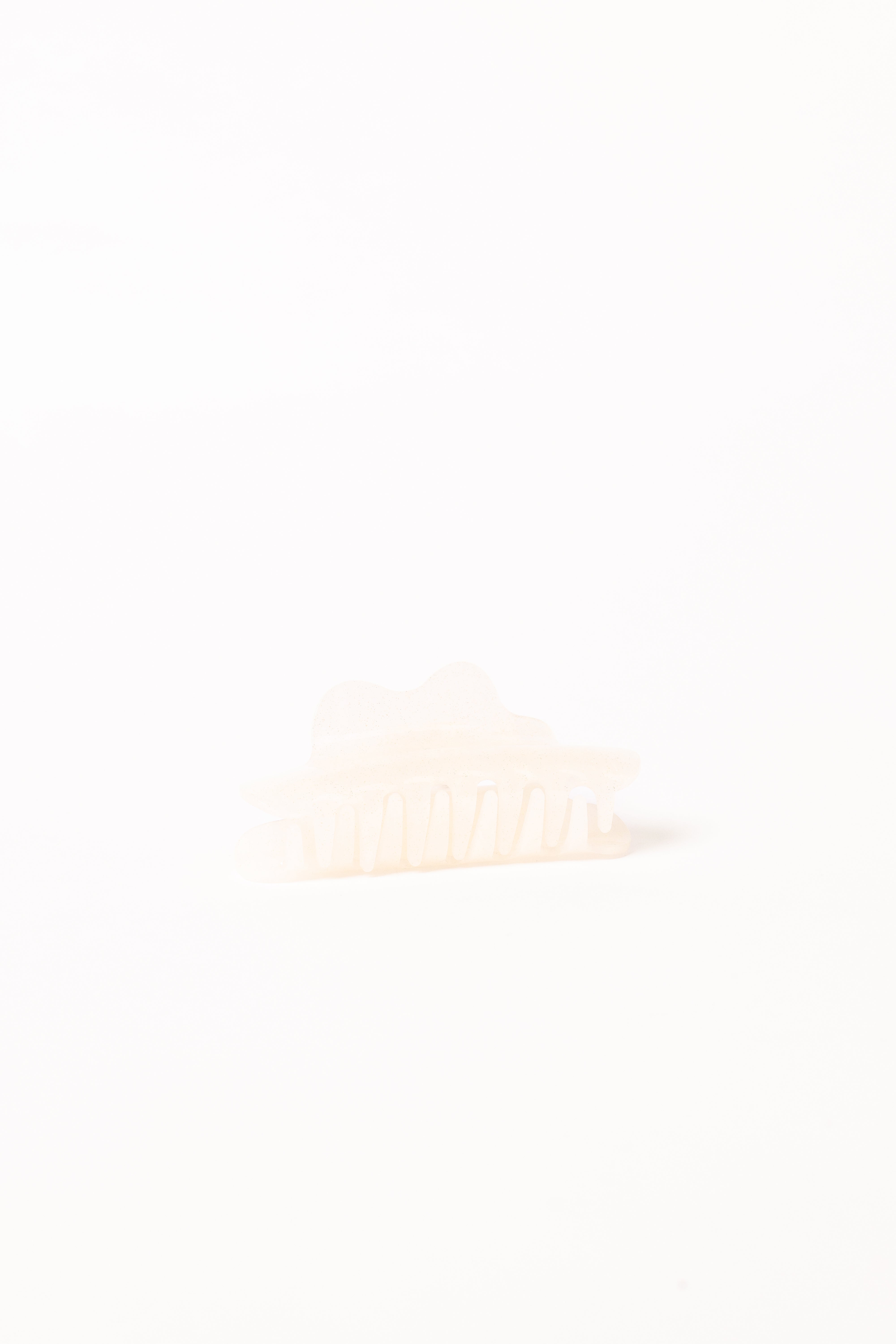 Peta Hair Clip - Pearl