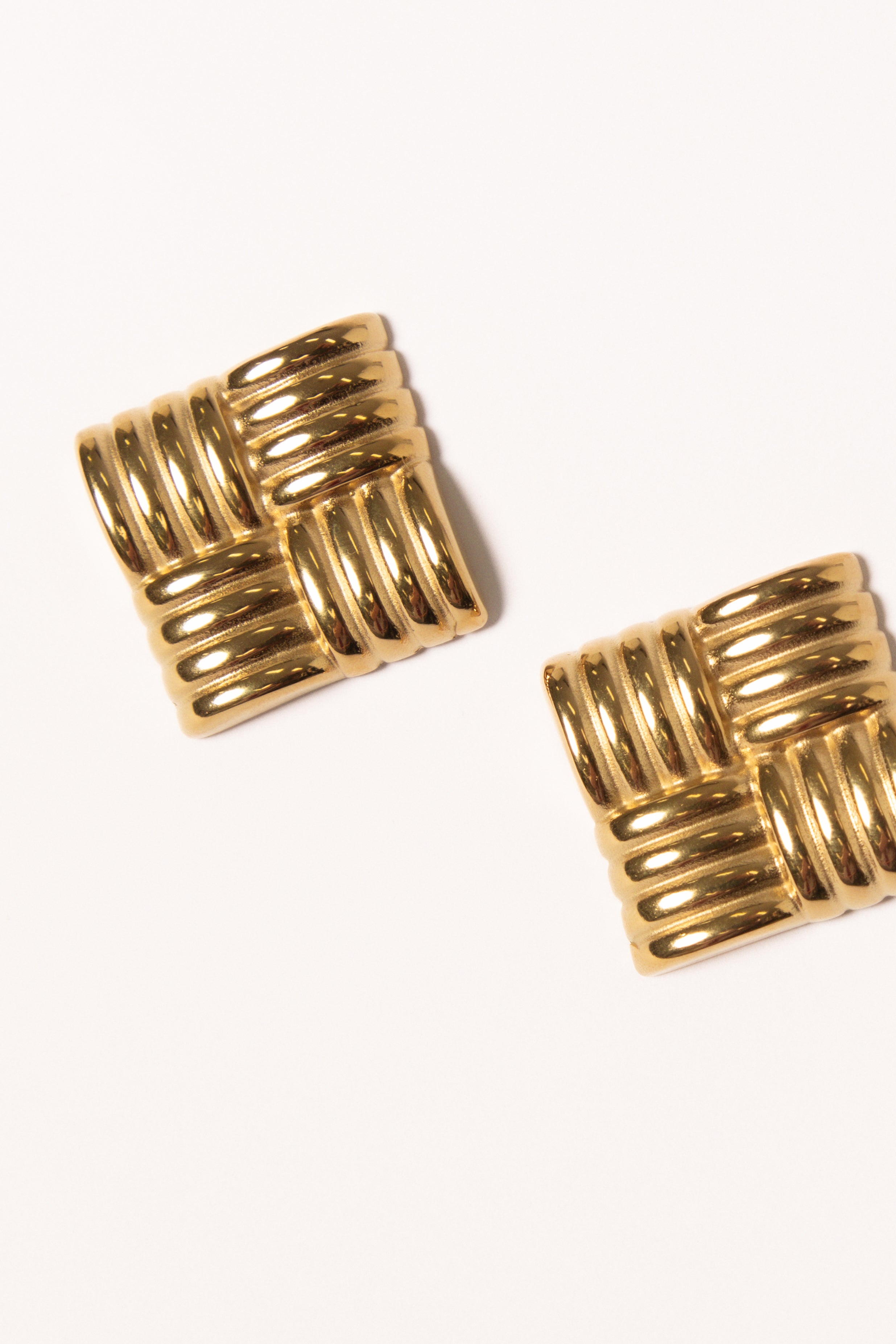 Rinna Earrings - Gold
