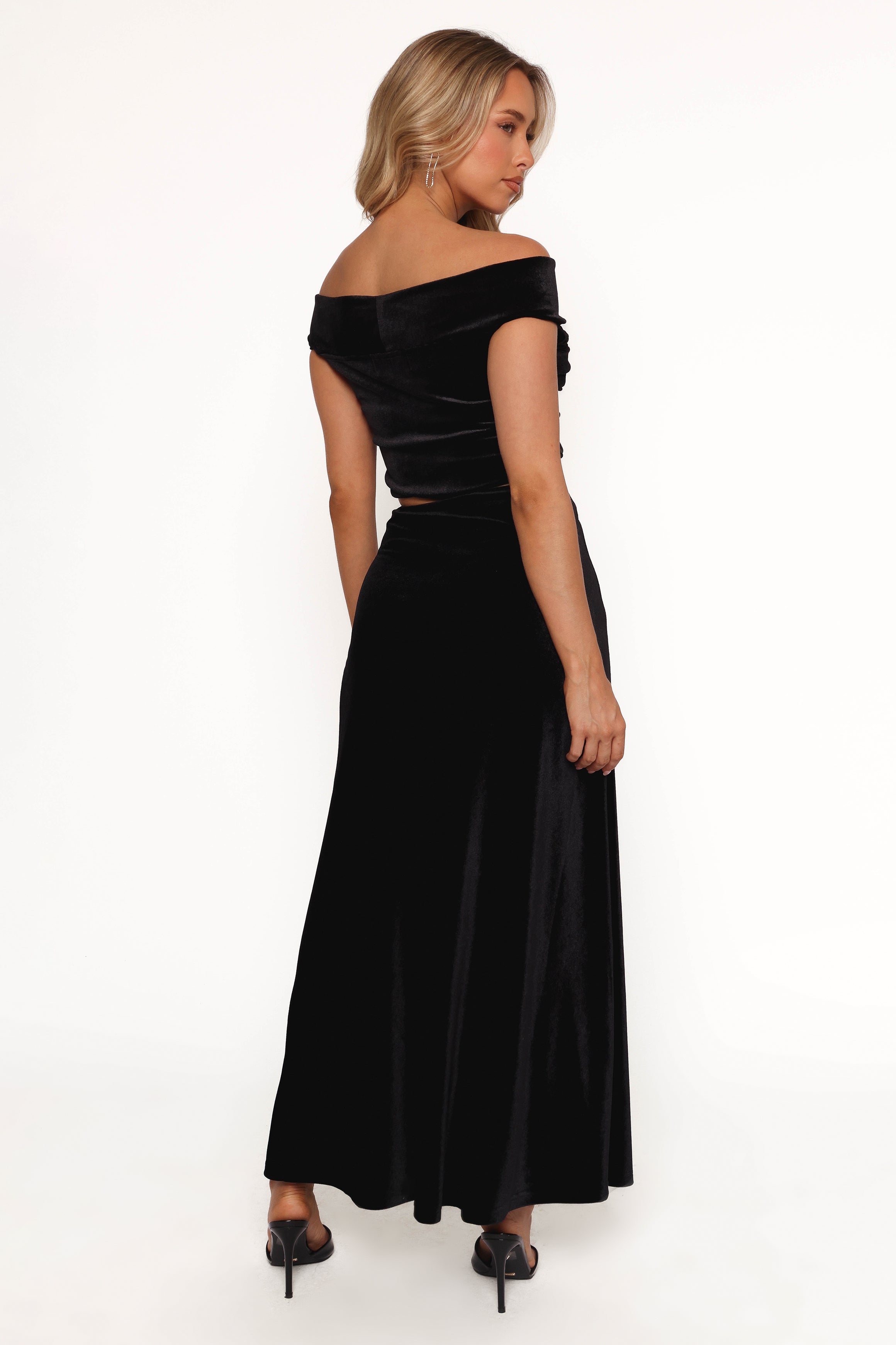 Suri Velvet Maxi Skirt - Black