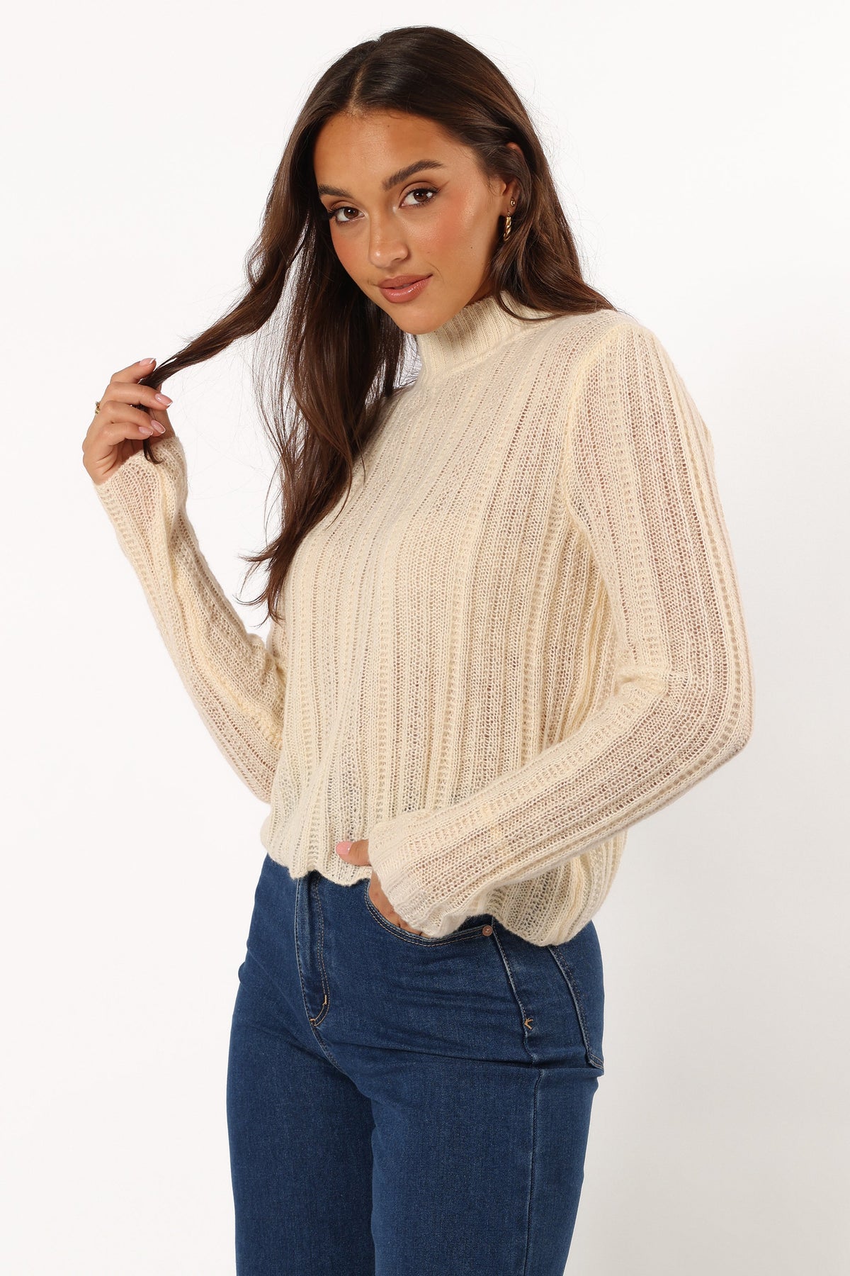 KNITWEAR @Wynford Scallop Edge Knit Sweater - Cream