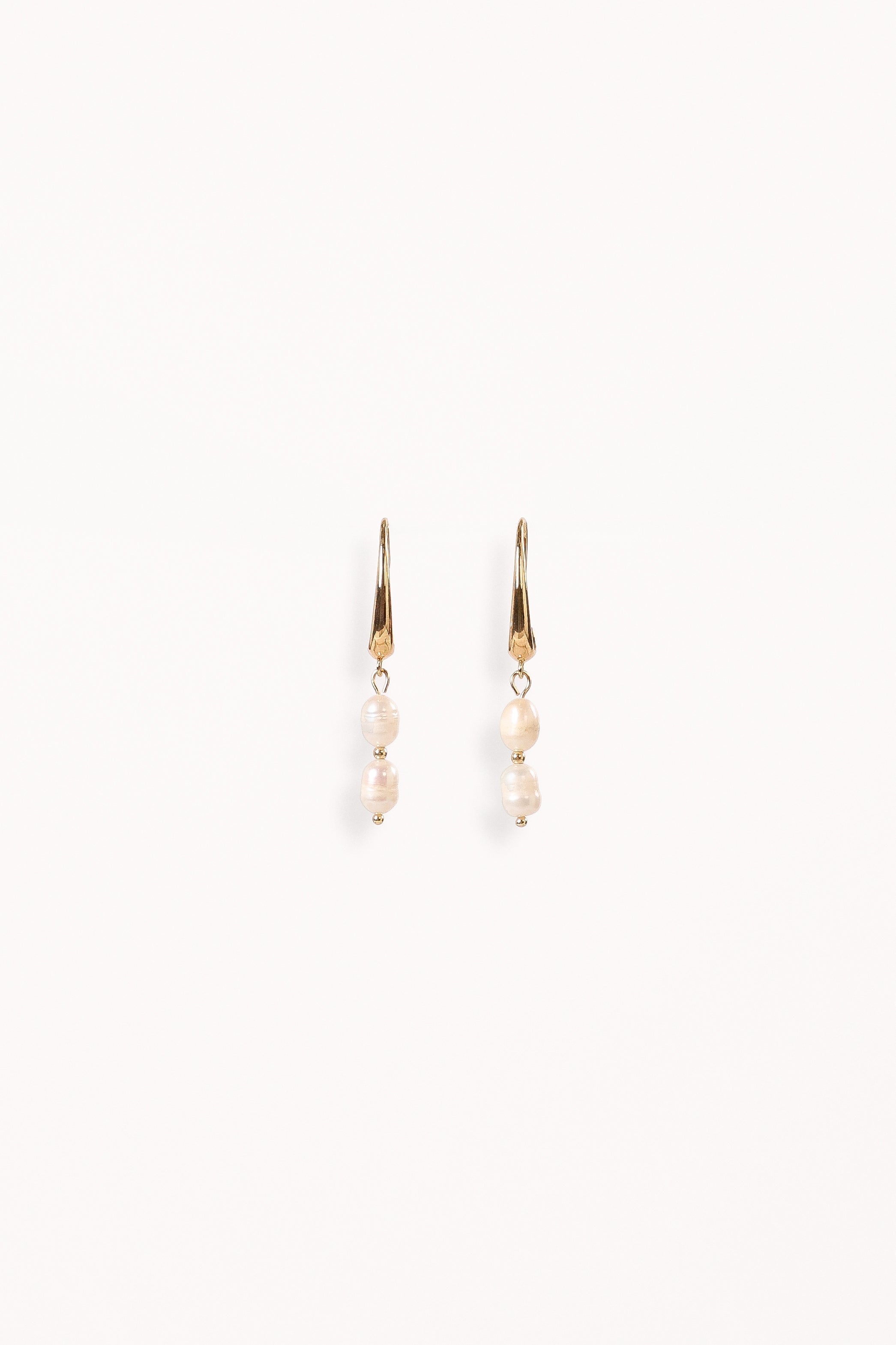 Petal and Pup USA ACCESSORIES Larissa Pearl Earrings - Gold One Size