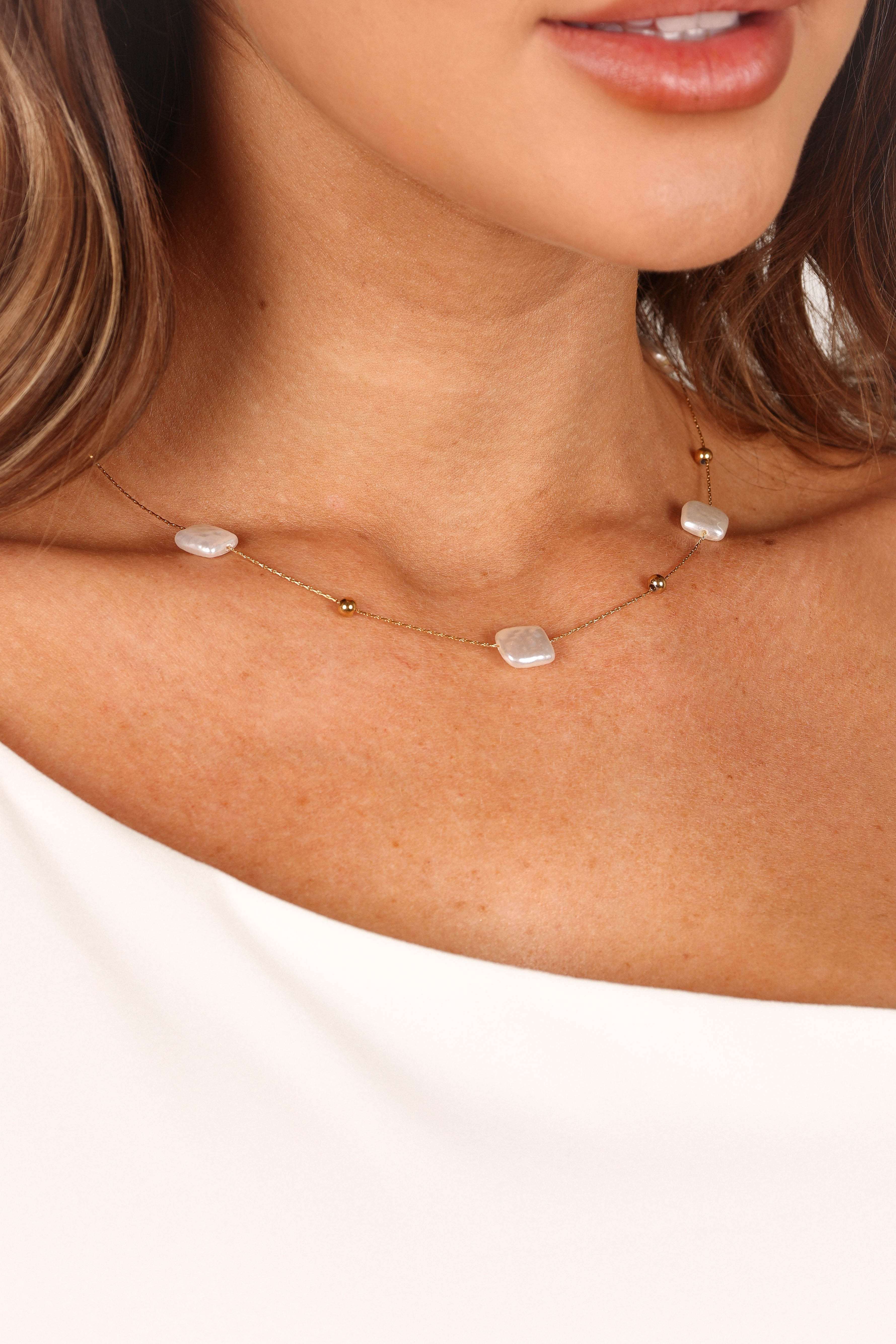 Petal and Pup USA ACCESSORIES Roma Necklace - Gold One Size